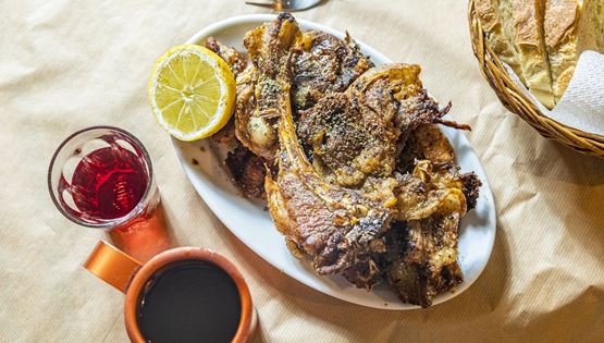 Πού θα φάτε τα πιο επικά παϊδάκια της Αθήνας