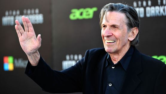 Πώς ο Leonard Nimoy δημιούργησε τον εμβληματικό χαιρετισμό στο Star Trek