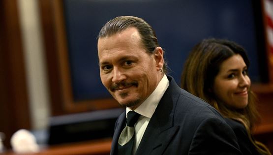 Ο Johnny Depp κάνει comeback στο δικαστήριο