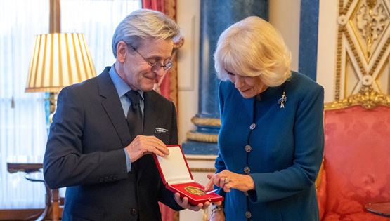 O Mikhail Baryshnikov βραβεύτηκε στο Μπάκιγχαμ