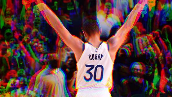 O Steph Curry τα βάζει από παντού