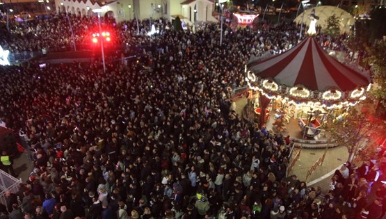 Η χριστουγεννιάτικη συναυλία του Πάνου Κιάμου στο Περιστέρι