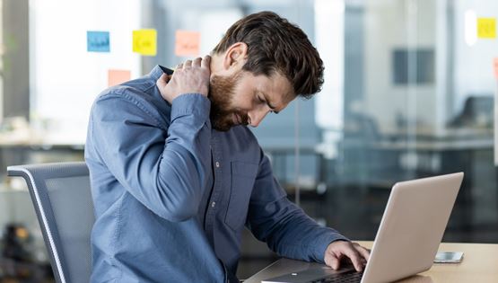 Αυχενικό: Μάθε πώς θα βελτιώσεις τη στάση σου