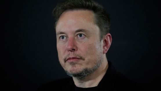Η ιδιοφυής μέθοδος του Elon Musk με την οποία εντόπισε έναν πληροφοριοδότη της Tesla