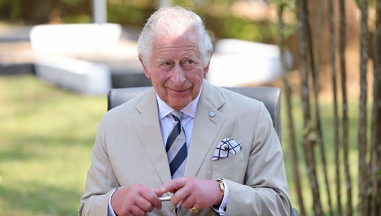 Ο Κάρολος ξεκίνησε τις απολύσεις από όταν στέφθηκε Βασιλιάς