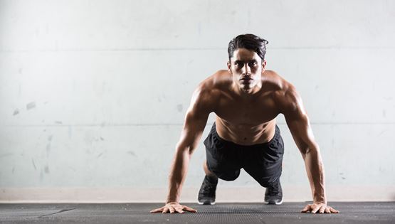 Κάνε γυμναστική έχοντας ως εξοπλισμό μόνο μία καρέκλα