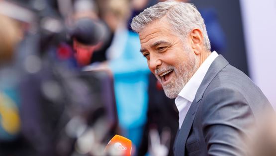 Ο George Clooney αισθάνεται τυχερός στην τοποθεσία Χόλιγουντ