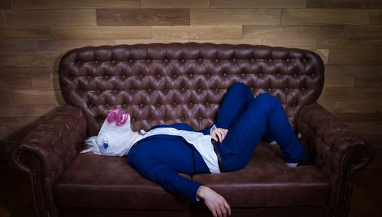 Κι αν ένα 'σφηνάκι' ελαιόλαδο είναι το 'φάρμακο' για το hangover;