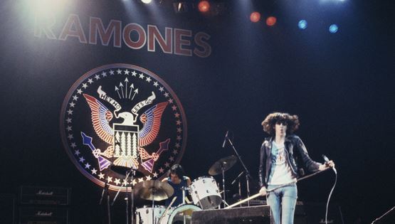 Οι Ramones και το πιο rock n' roll logo της ιστορίας