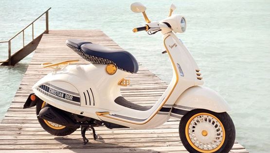 Η Vespa του Christian Dior