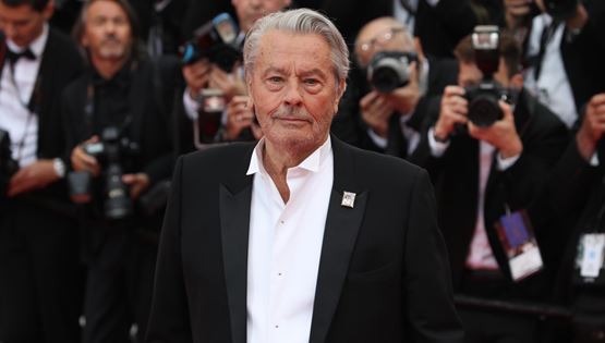 Ένας πόλεμος συμβαίνει ανάμεσα στον Alain Delon και τα παιδιά του