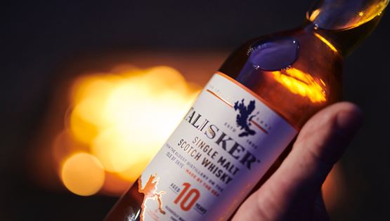 Το τέλειο χριστουγεννιάτικο δώρο: Ένα σκωτσέζικο single malt ουίσκι με θαλασσινό, πιπεράτο χαρακτήρα