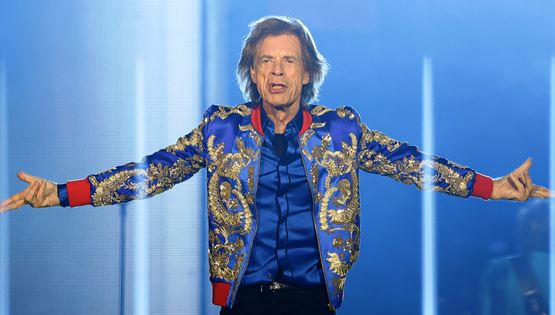 Κανείς δε χορεύει το Moves Like Jagger καλύτερα από τον Mick Jagger