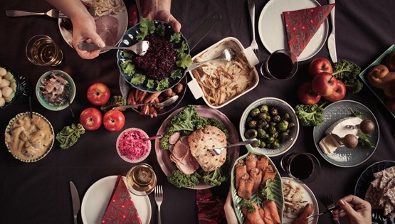 Η τροφοθήκη του χριστουγεννιάτικου τραπεζιού