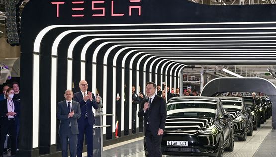 Όταν ο Elon Musk έλεγε ότι το Tesla Semi θα άλλαζε τον κόσμο των μεταφορών