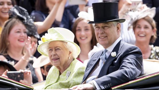 Η βασίλισσα Ελισάβετ προσπάθησε να σώσει τη φήμη του Andrew