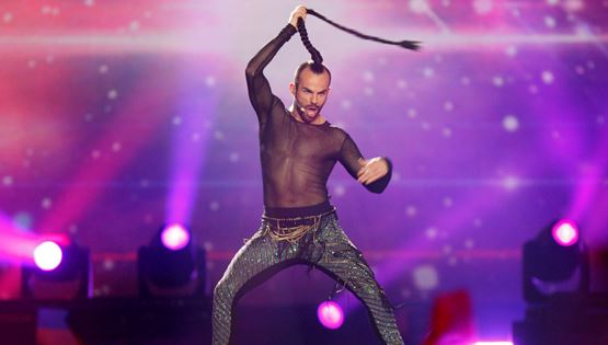 Μήπως τελικά αγαπάμε να μισούμε την Eurovision;