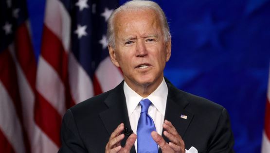 Η Kamala Harris‎‎ βασική επιλογή αν αποσυρθεί ο Joe Biden