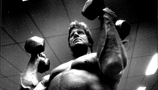 Charles Atlas, ο άνθρωπος που πουλούσε μύες μέσω ταχυδρομείου