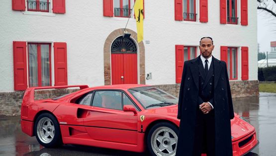 O Lewis Hamilton πήγε στη Ferrari και &quot;τερμάτισε&quot; το ιταλικό στιλ (εικόνες)