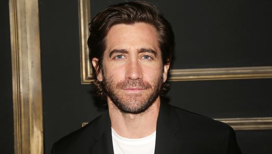 Πώς θα ντύνεσαι απλά και κομψά σαν τον Jake Gyllenhaal