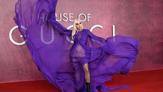 Με Gucci στο κόκκινο χαλί του House of Gucci