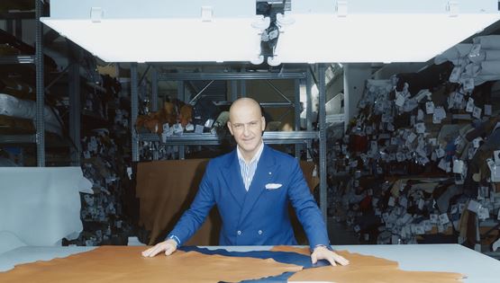 Περπατώντας προς την πολυτέλεια του μέλλοντος με τον Giuseppe Santoni