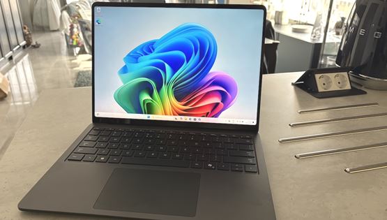 Το Microsoft Surface Laptop 7 με το Copilot είναι ένα βήμα προς την ολοκληρωμένη χρήση AI [Tech Review]