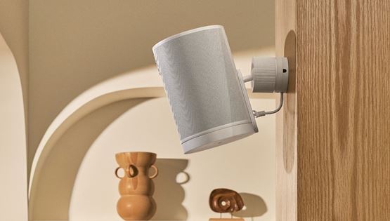 Η Sonos λανσάρει το Era 100 Pro, την πρώτη της πρόταση για επαγγελματική εγκατάσταση