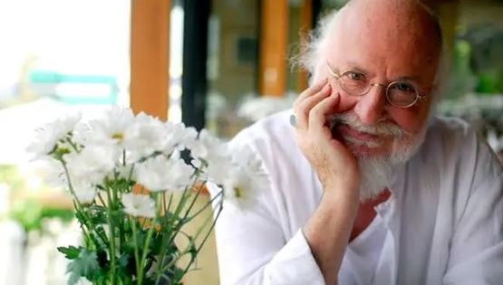 Πέθανε ο Διονύσης Σαββόπουλος