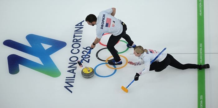 Μάθε παιδί μου Curling: Πώς παίζεται το πιο παράξενο άθλημα των Χειμερινών Ολυμπιακών Αγώνων