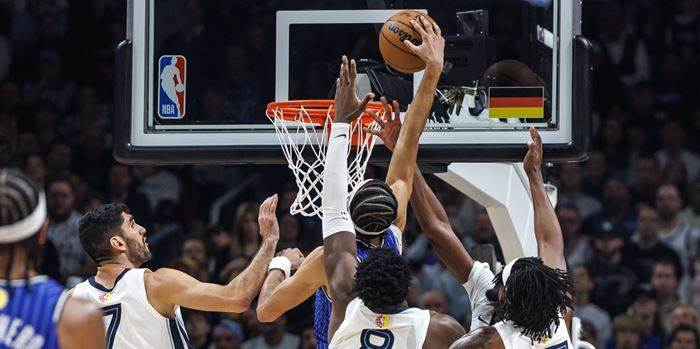 Ο Anthony Black έκανε στο Βερολίνο το κάρφωμα της χρονιάς (βίντεο)