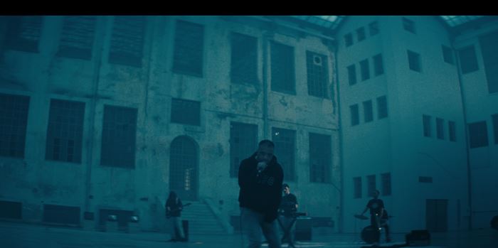 Το νέο τραγούδι των ΛΕΞ & Kepler is Free έχει 'άρωμα' Γιάννη Οικονομίδη (video)