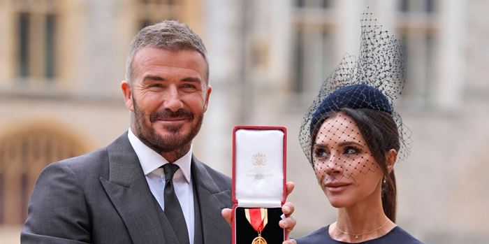 Επίσημα Sir David Beckham-Χρίστηκε ιππότης από τον Βασιλιά Κάρολο