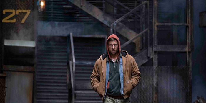 Ο Glen Powell στο Running Man ξαναγράφει τον μύθο του action hero-Μια κριτική του Γιώργου Σατσίδη