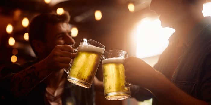 Επιστήμονας υποστηρίζει ότι μπορεί να δημιουργήσει εμβόλιο σε μορφή μπύρας-Η αντίδραση των ειδικών