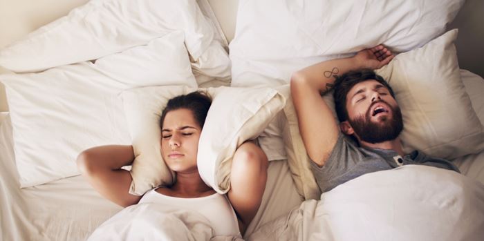 Η 5λεπτη άσκηση για να σταματήσεις το ροχαλητό