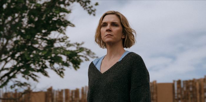 Οι 3 σειρές που -δικαίως- βλέπουν όλοι αυτήν τη στιγμή