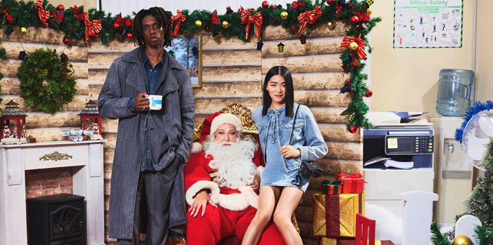 Call Her Santa: H Diesel επαναπροσδιορίζει τα Χριστούγεννα με τη νέα της καμπάνια