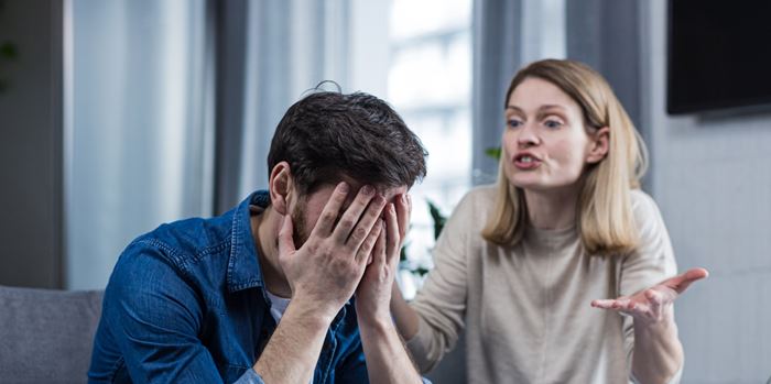 10 σημάδια ότι η σύντροφός σου δεν σε σέβεται πια