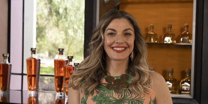 Lauren Mote, τι παίζει με την τεκίλα σήμερα;