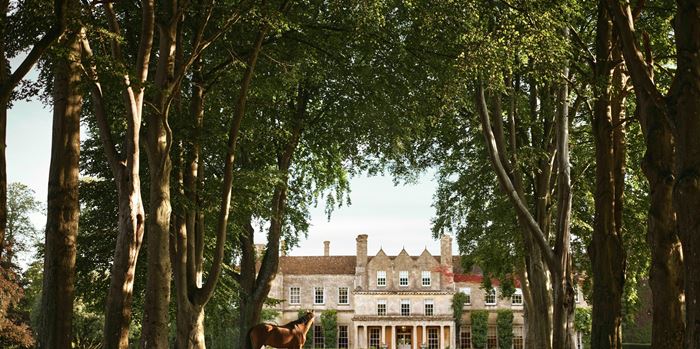 Η Emblems Collection καταφθάνει στο Ηνωμένο Βασίλειο με το Luckham Park Hotel &amp; Spa