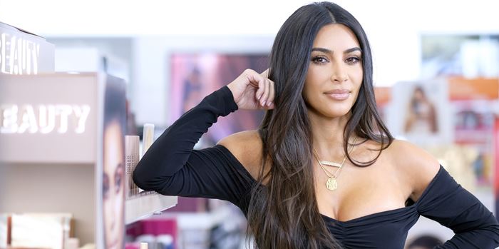 Η Kim Kardashian γυμνή σε εξώφυλλο περιοδικού