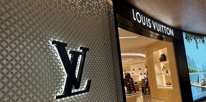 Τα luxury brands που κάνουν τζίρο εκατομμυρίων στην Ελλάδα