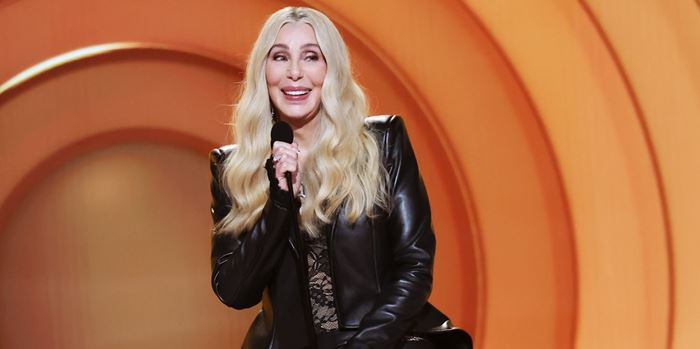 Η Cher ανακοίνωσε ως νικητή στα Grammy's έναν καλλιτέχνη που έχει πεθάνει απ' το 2005