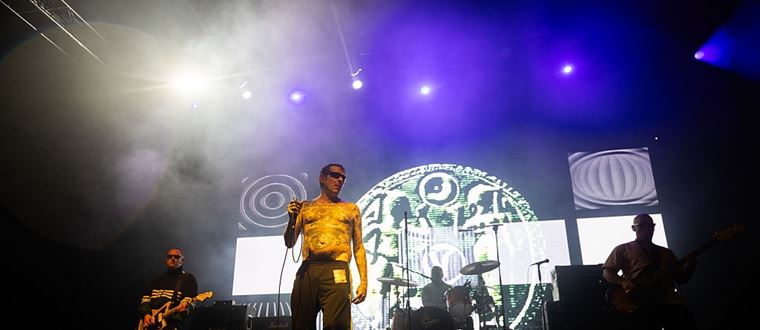 Ξέρουμε πού μπορείς να ακούσεις μία συναυλία των Viagra Boys από το 2017