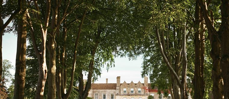 Η Emblems Collection καταφθάνει στο Ηνωμένο Βασίλειο με το Luckham Park Hotel &amp; Spa