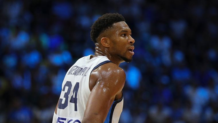 Με ασταμάτητο Γιάννη η Ελλάδα ξεκίνησε με το δεξί στο Eurobasket απέναντι στην Ιταλία