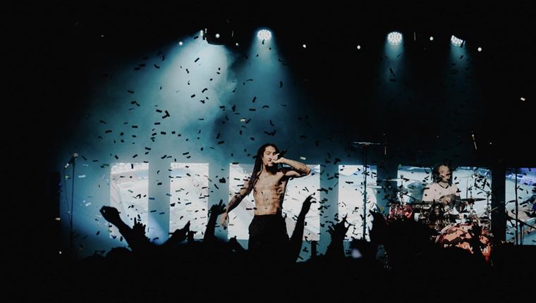 Τι λένε οι Bob Vylan για όσα έγιναν στο Glastonbury