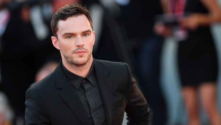 Ο Nicholas Hoult και οι κανόνες του στυλ του